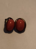 Paire de boucles d’oreilles vintage cabochon rouge aspect doré clip rétro