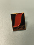 Pin's vintage sapap logo émaillé rouge et noir, collection badge ancien