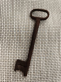 Clé ancienne de château, grande clé forgée, patine rouille, serrure porte
