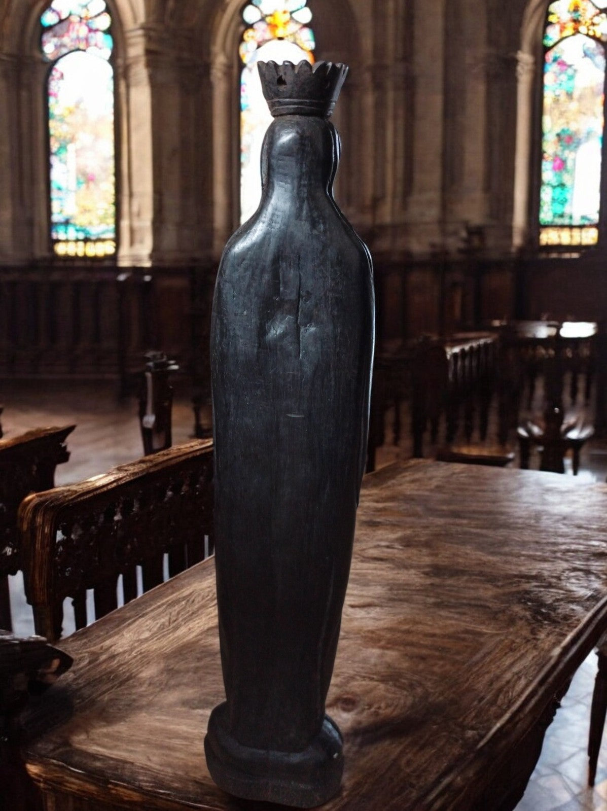 Statue Vierge Marie couronnée bois sculpté XIXe style religieux noir