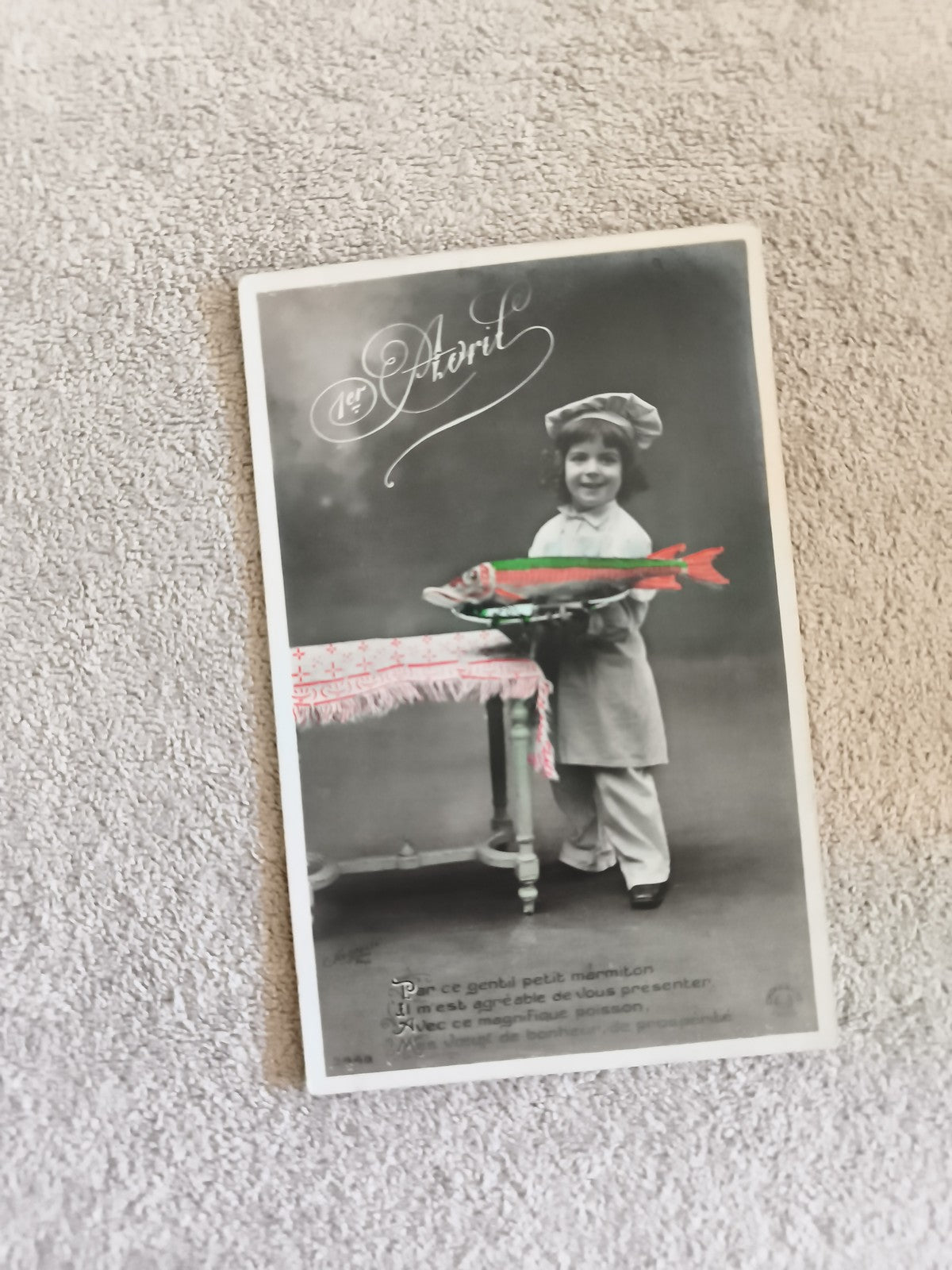 CPA 1er Avril enfant poisson d'avril colorisé carte postale ancienne