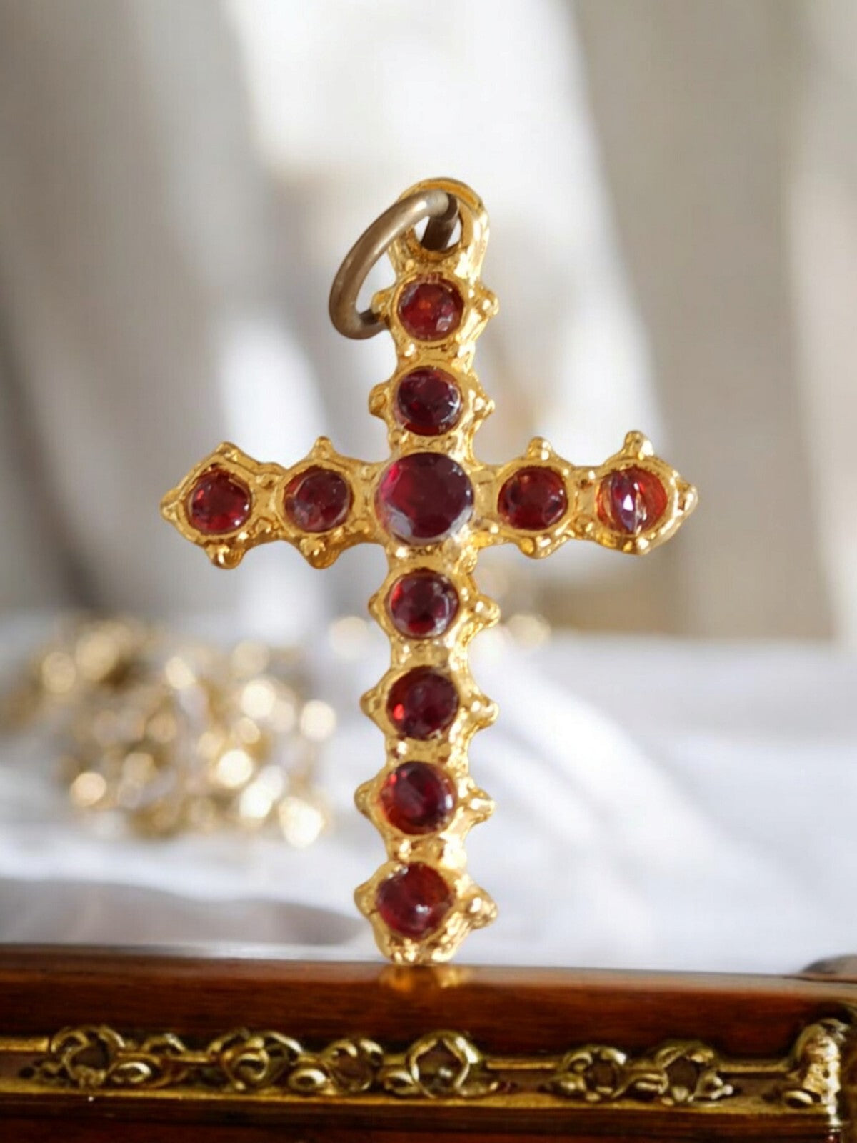 Croix Religieuse Fantaisie Plaquée - Style Vintage