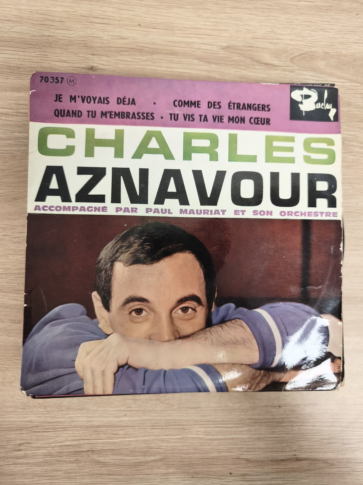 Vinyle 45 tours Charles Aznavour Paul Mauriat ? Pochette couleur, 4 titres Barcl