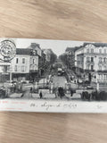 Ancienne carte postale Le Mans avenue Thiers noir et blanc animation urbaine