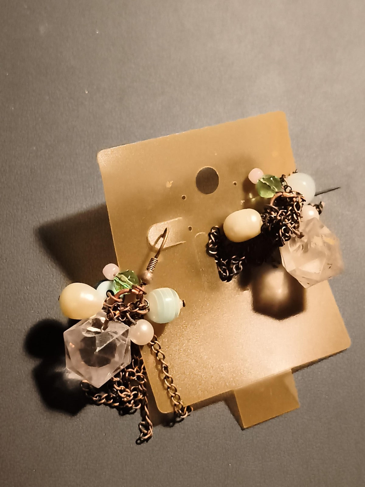 Paire de boucles d’oreilles vintage pendantes perles chaînes deadstock fantaisie