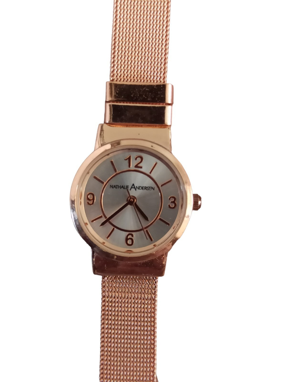Montre femme Nathalie Andersen cadran doré rose design élégant bracelet maille