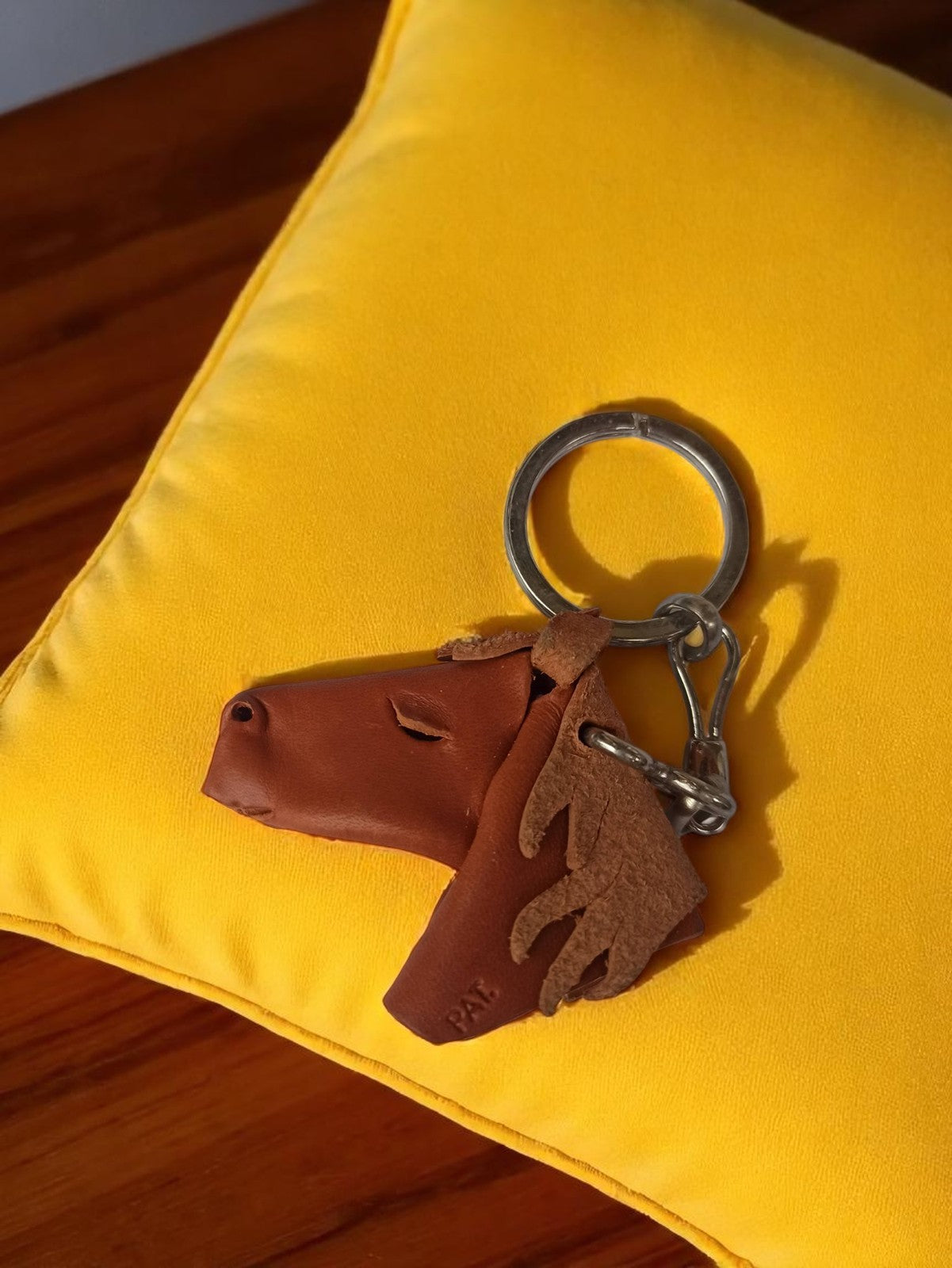 Porte-clés cheval vintage cuir marron rétro, tête équidé PAT, keychain