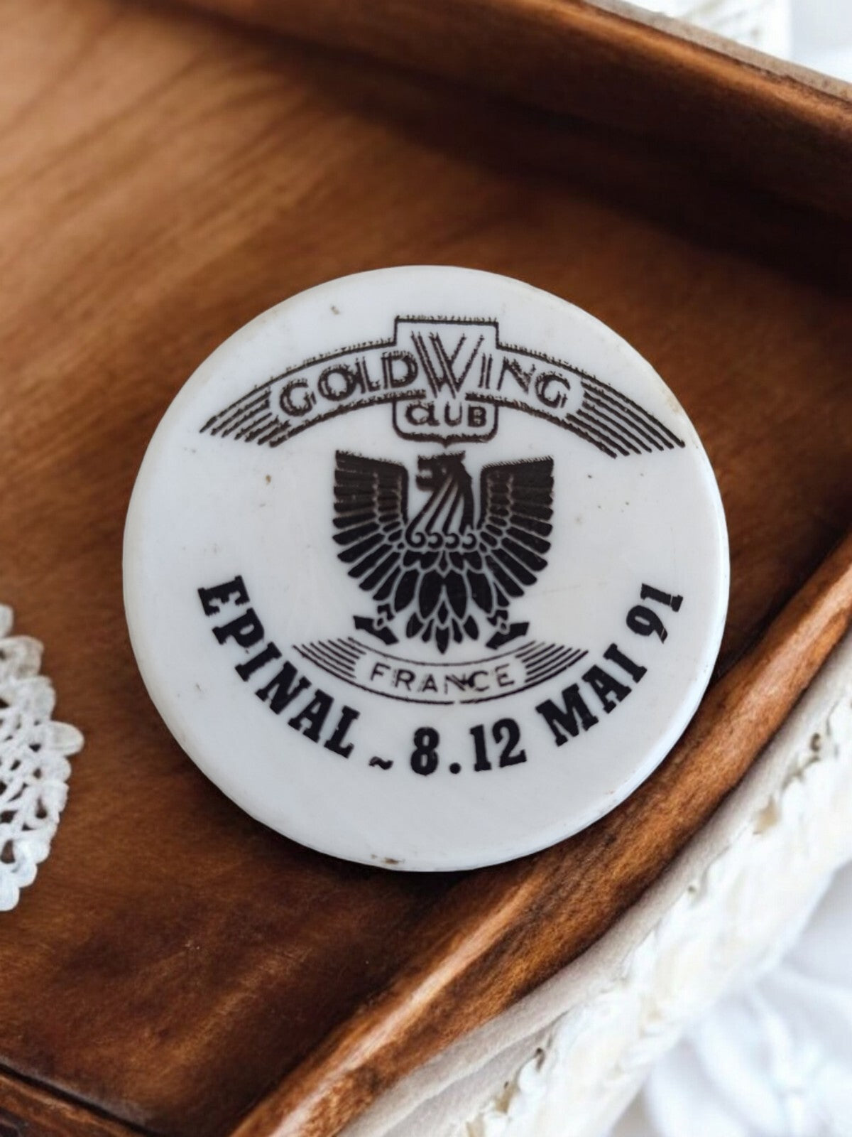 Badge Goldwing Club France Épinal 1991 rond blanc – événement moto