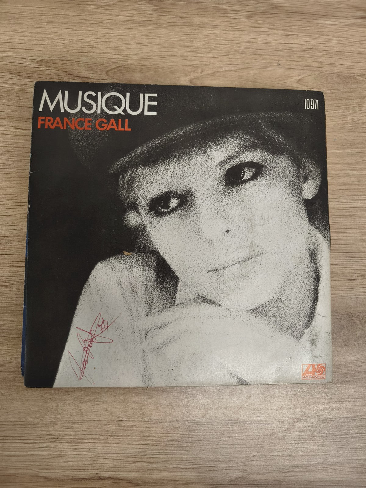 Vinyle 45 tours France Gall "Musique" pochette noire et blanche Ref 3