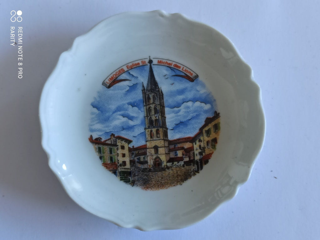 Assiette décorative Limoges ancienne église St Michel des Lions porcelaine