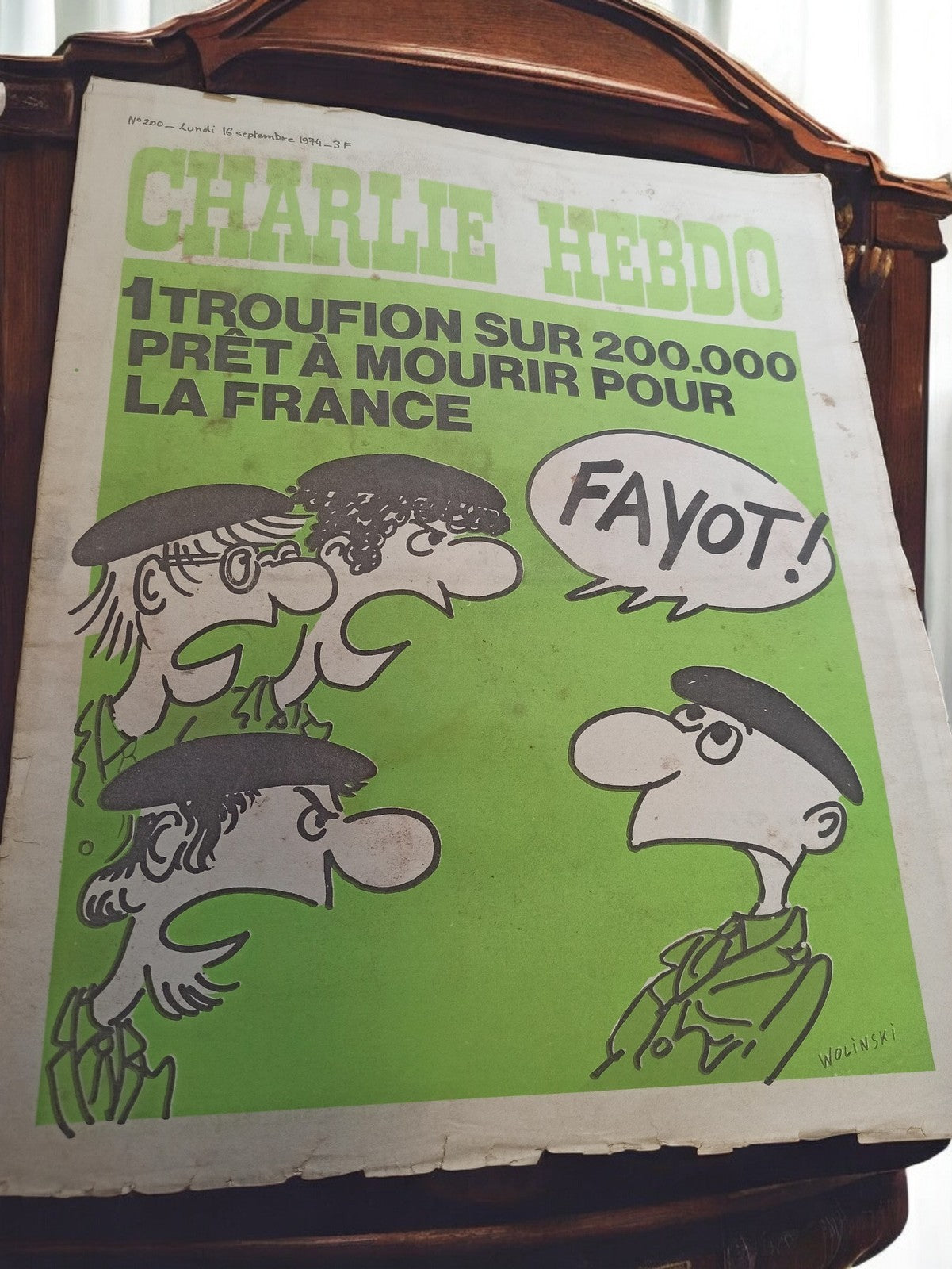 Charlie Hebdo n°200 journal ancien 1974 Wolinski vintage presse satire