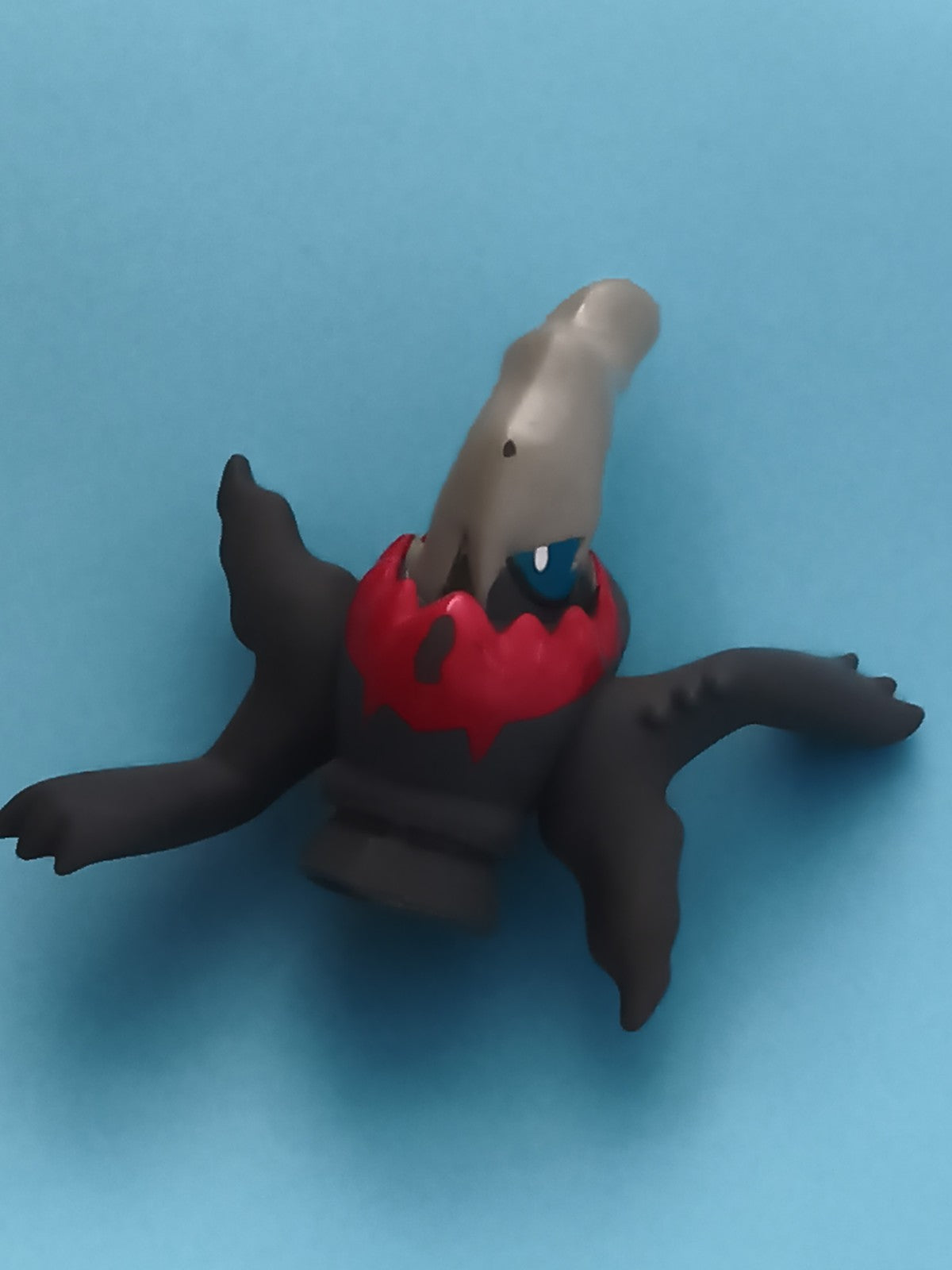 Figurine Pokémon Darkrai jouet plastique noir rouge