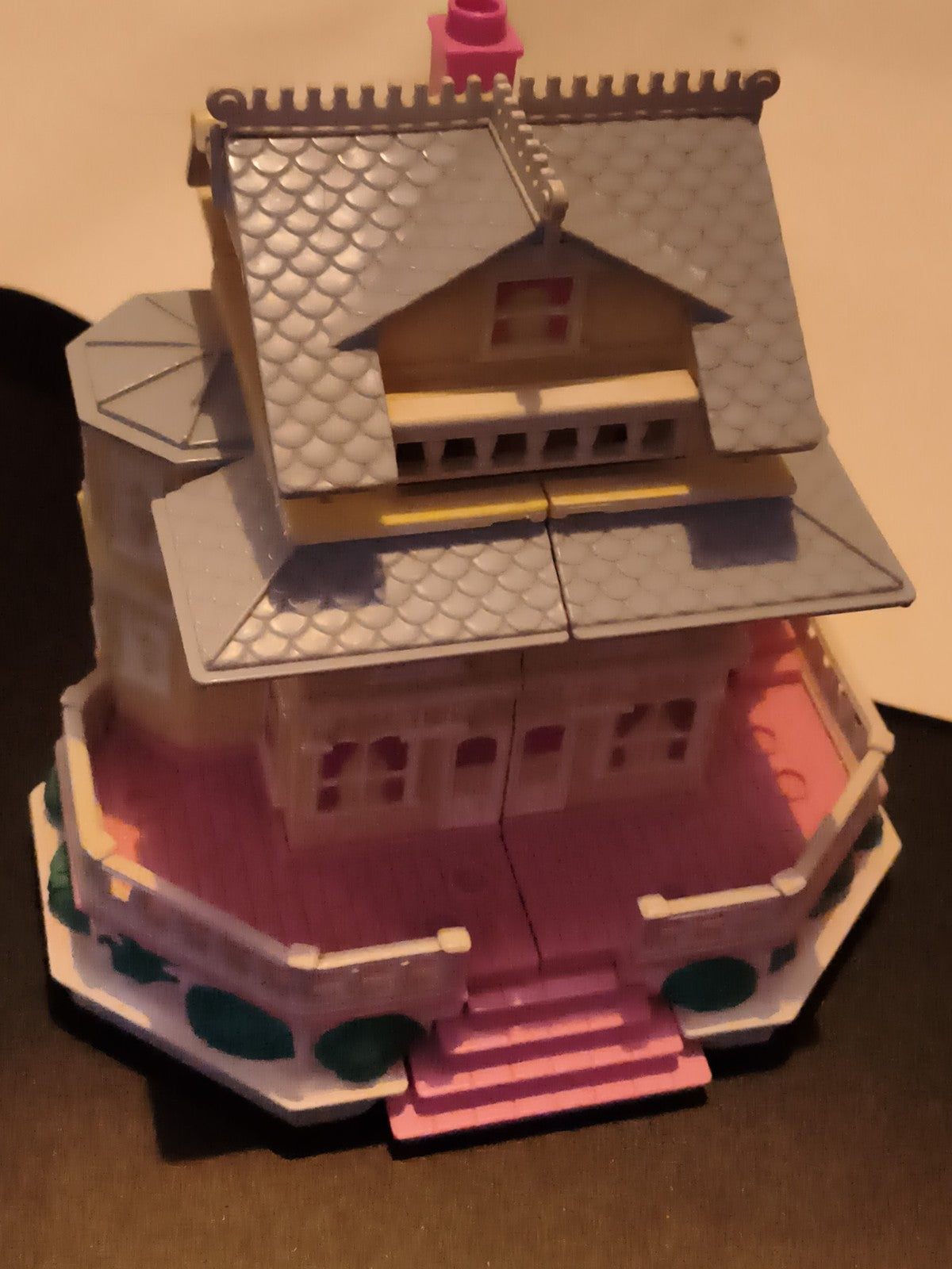 Maison Polly Pocket compacte rose et gris, playset miniature Mattel jouet