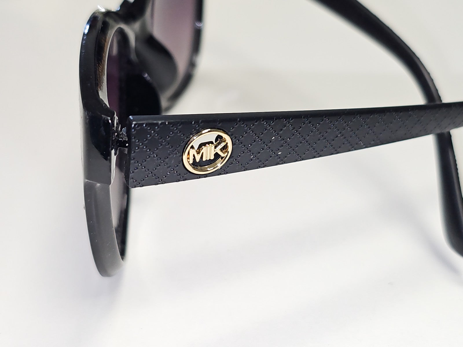 Paire de lunettes de soleil Michael Kors b8m2121 femme accessoire mode chic