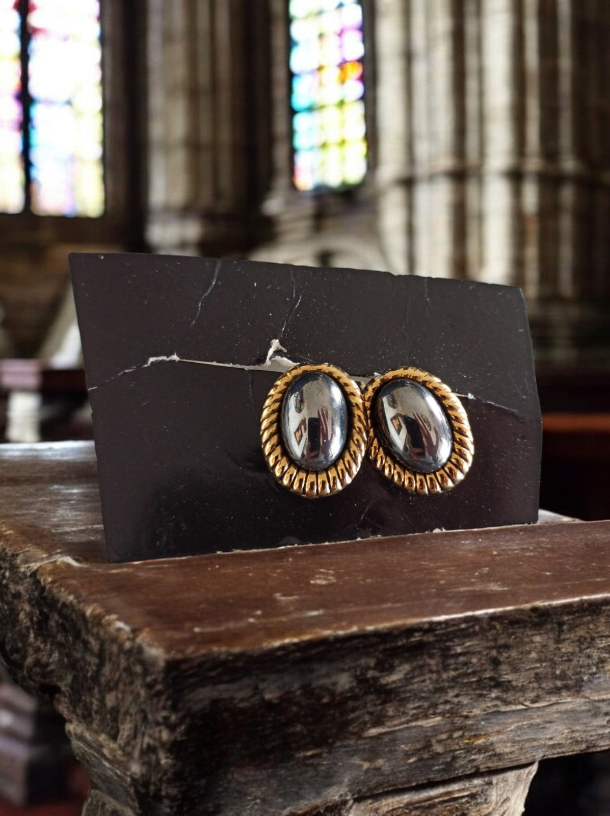Boucles d’oreilles vintage 1970 ovales dorées cabochon, clip fantaisie rétro