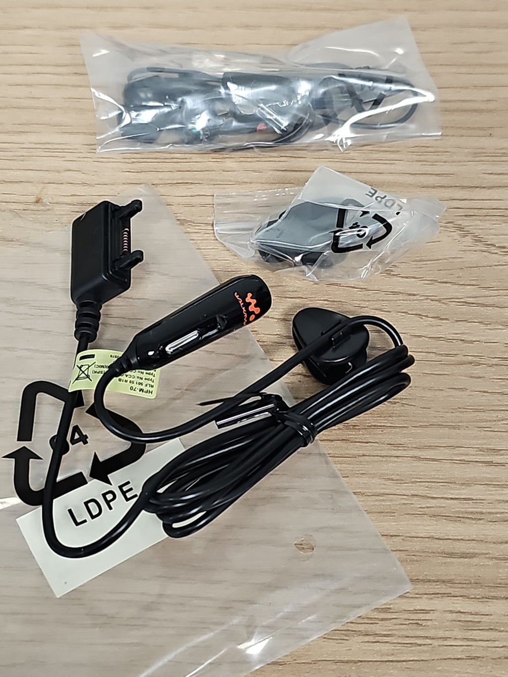 Oreillette Walkman Sony Ericsson noire ? kit mains libres MP3 portable