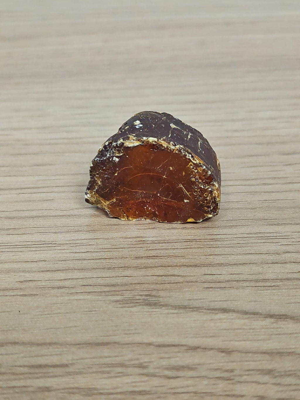 Ancien fragment d'ambre naturel vintage, pièce brute pour collection ou création