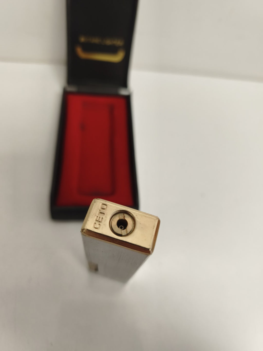 Briquet ancien Ceto butane, finition brossée, étui d?origine, vintage 70s