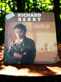 Vinyle 45 tours RICHARD BERRY Visiteur pochette brun vintage chanson française