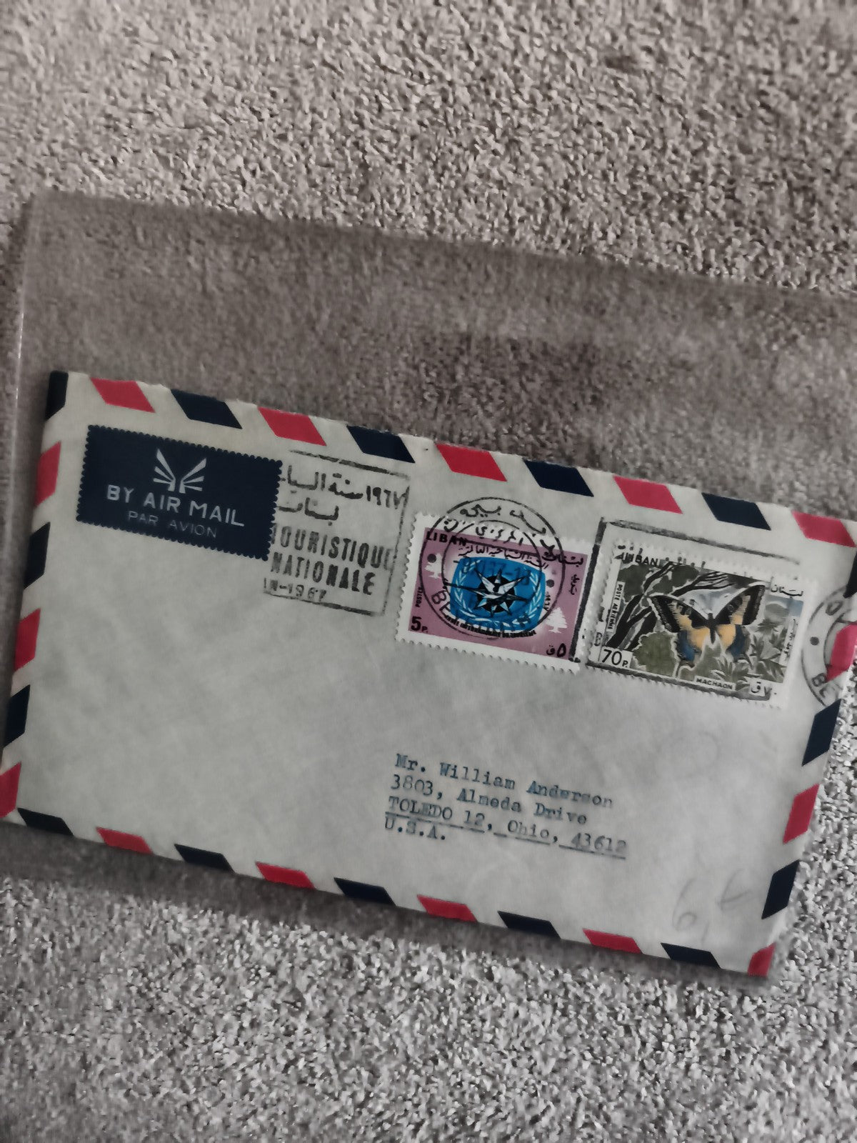 Lettre affranchie Liban 1967 timbres papillon et tourisme, enveloppe avion