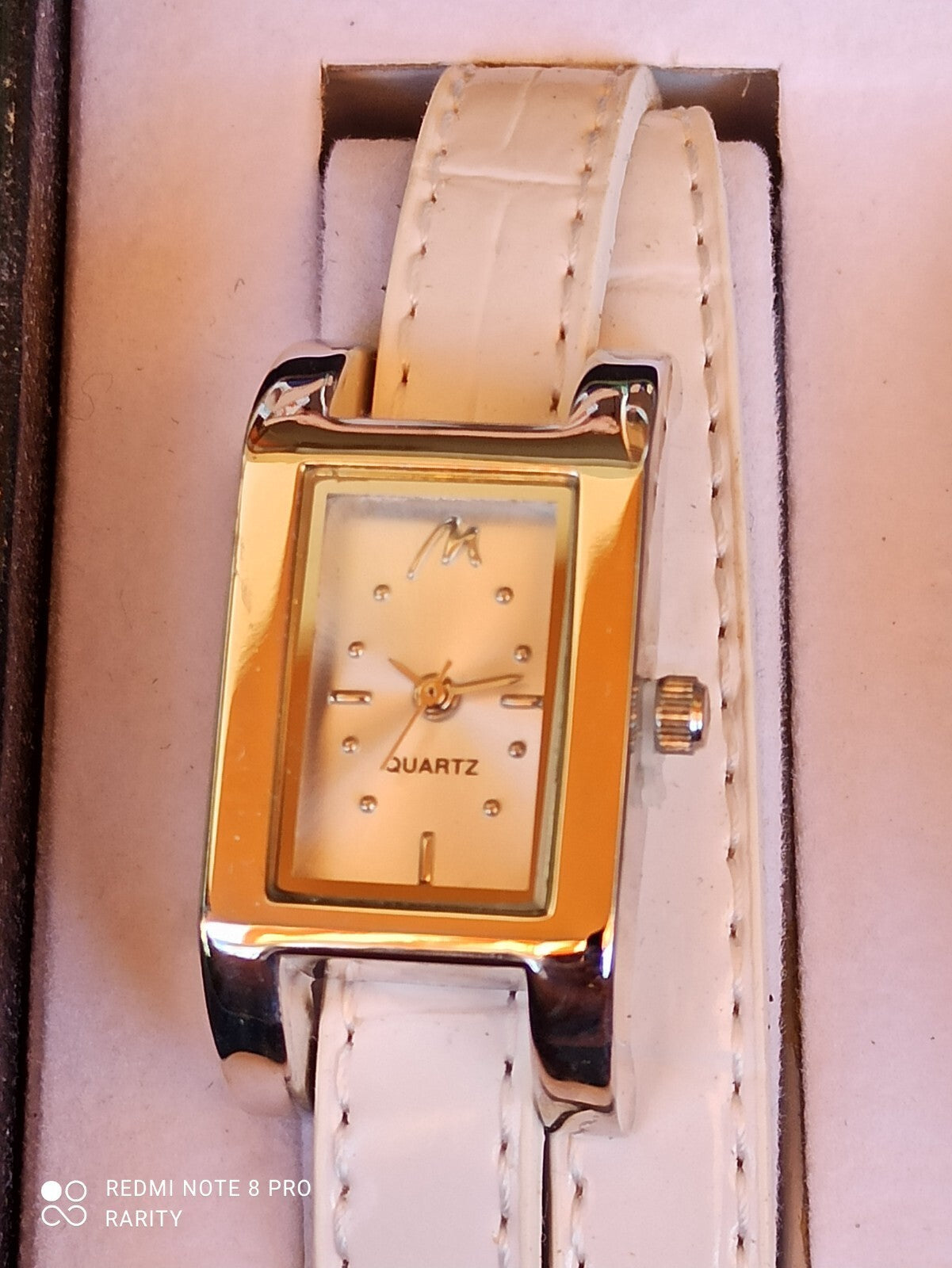 Montre femme Marionnaud cadran rectangulaire avec 3 bracelets, boîte d?origine