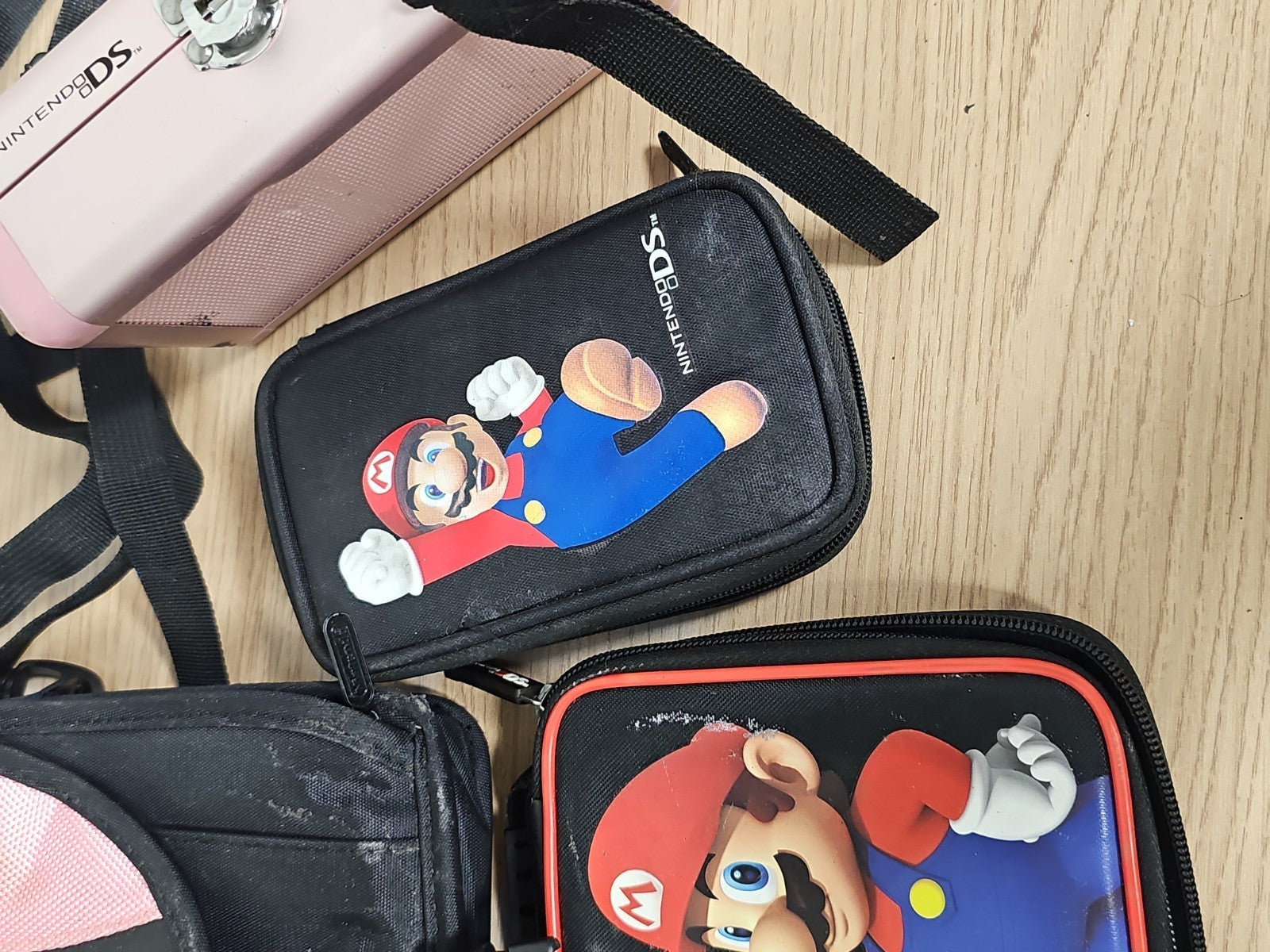 Lot housses Nintendo DS Mario Super Mario, sacoche, étui, mallette rose