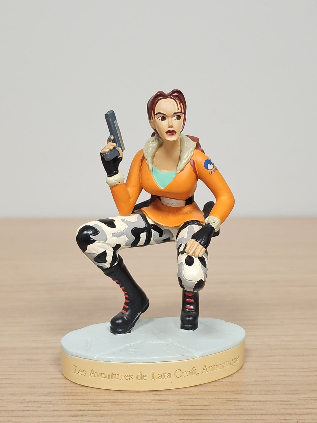 Figurine Tomb Raider Lara Croft Atlas ? Héros Jeu Vidéo ? Décor Geek Gaming