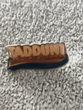 Pin's vintage TADDUNI inscription émaillée, badge rétro années 80 (Ref 10)
