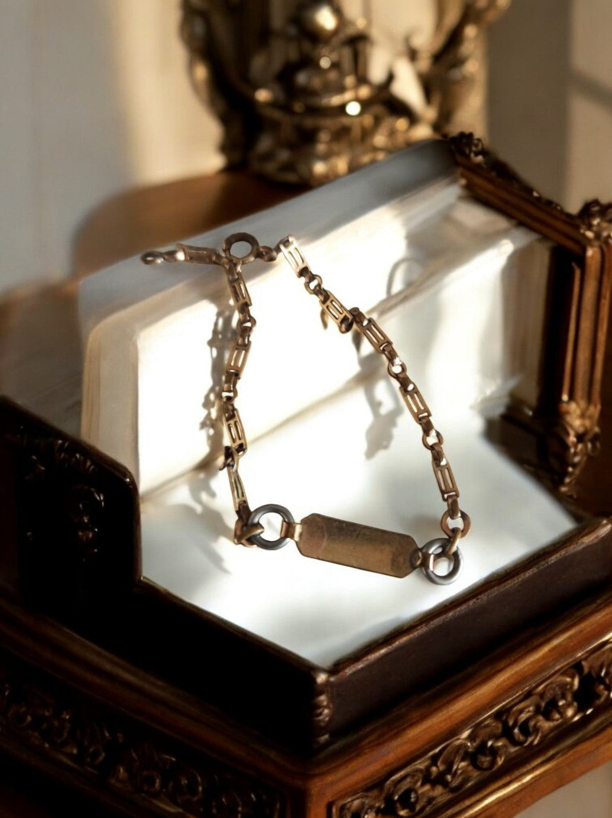 Bracelet gourmette vintage plaqué or, maillons ajourés élégant