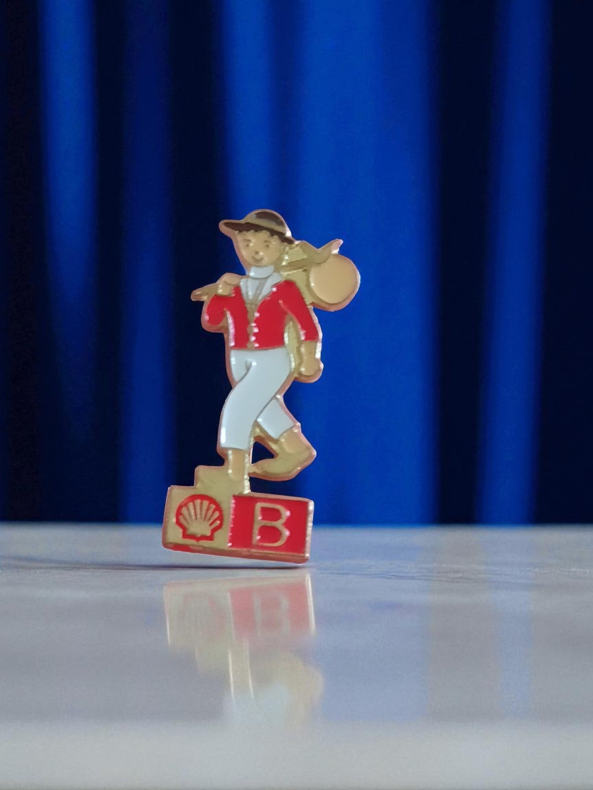 Pin's publicitaire vintage Shell B édition limitée, émaillé, personnage enfant