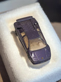 Véhicule miniature ancien Lamborghini violet vintage, voiture rétro d'occasion
