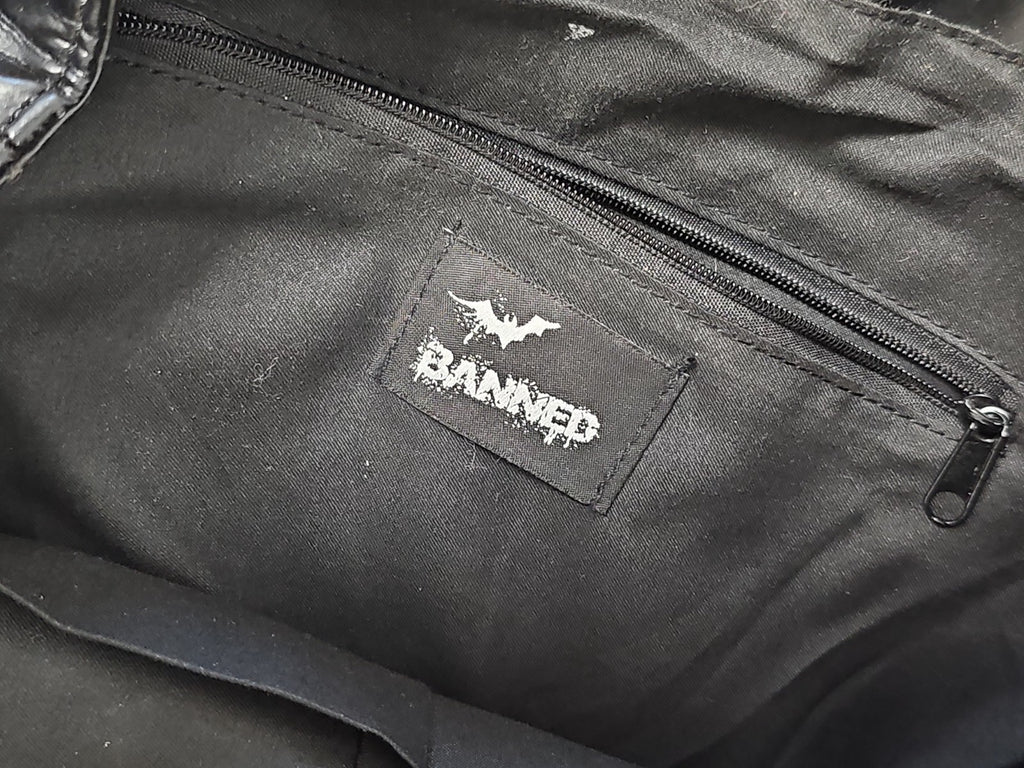 Sac à dos gothique Banned noir pentagramme femme cœur steetwear alternatif