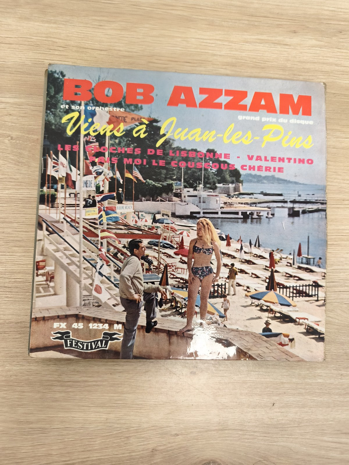 Bob Azzam Viens à Juan-les-Pins 45 tours FX 45 1234 M pochette plage