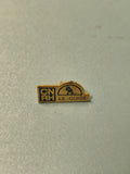 Vintage pin's CNRH Le Guide badge ancien rectangulaire collection (Ref 3)