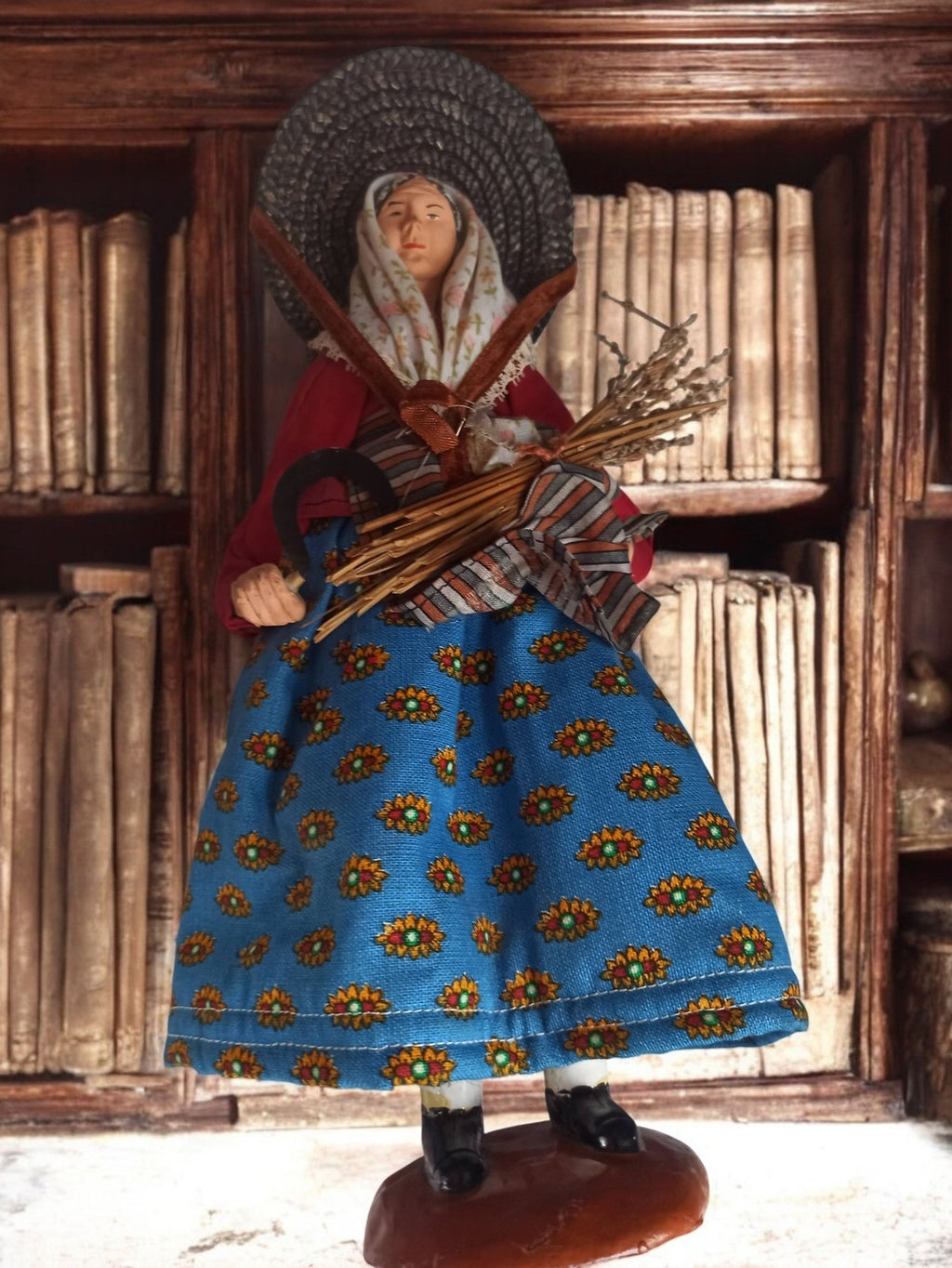 Santon ancien Ambrogi femme provençale coiffe chapeau vintage figurine artisanal