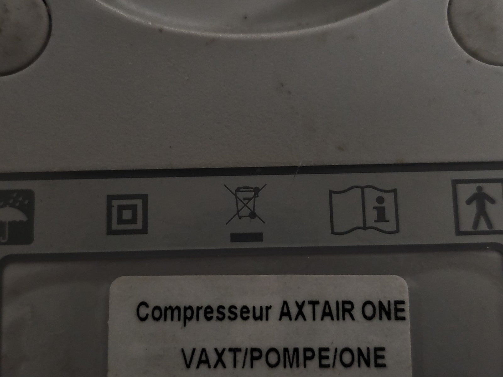 Matelas à air Axtair One d'occasion, confortable, solution de couchage pratique