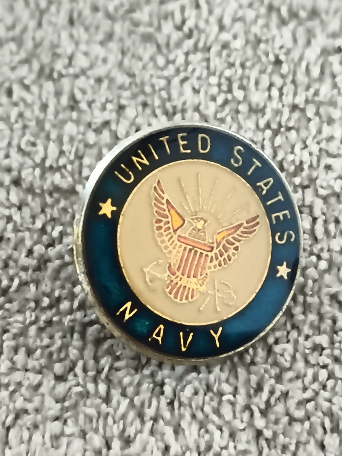 Pin's US Navy vintage émaillé, insigne militaire USA, écusson rond (Ref 1)