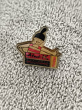 Pin's vintage Kodak Atout K contrôle qualité mascotte, badge publicitaire années