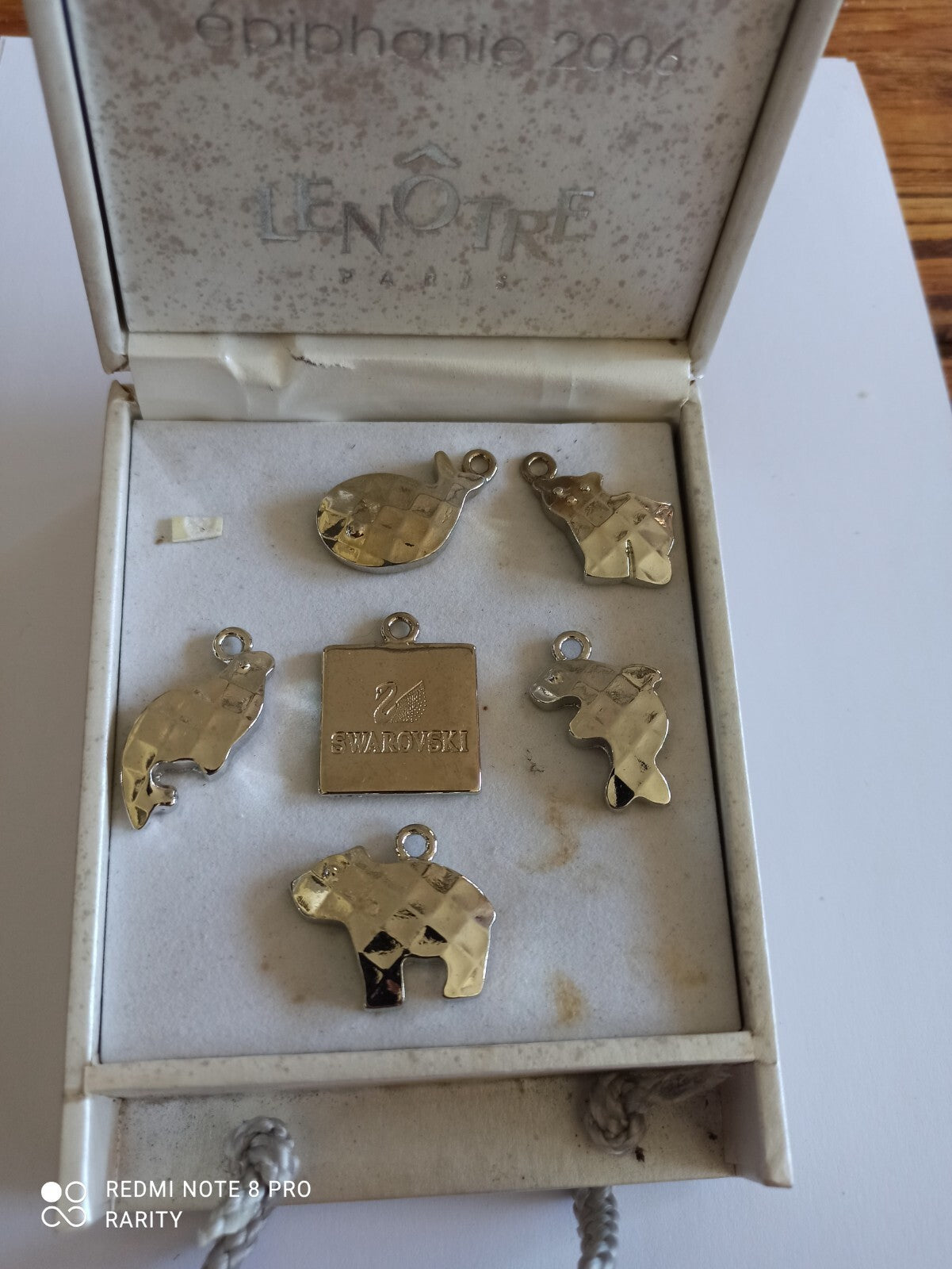 Coffret pendentifs métal Swarovski Lenôtre 2006 animaux, boîte d’origine
