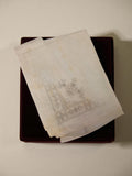 Serviette ancienne brodée main vintage 1950 linge rétro fleurs déco