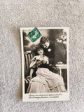 CPA ancienne romantique timbre vert France couple colorisé début XXe