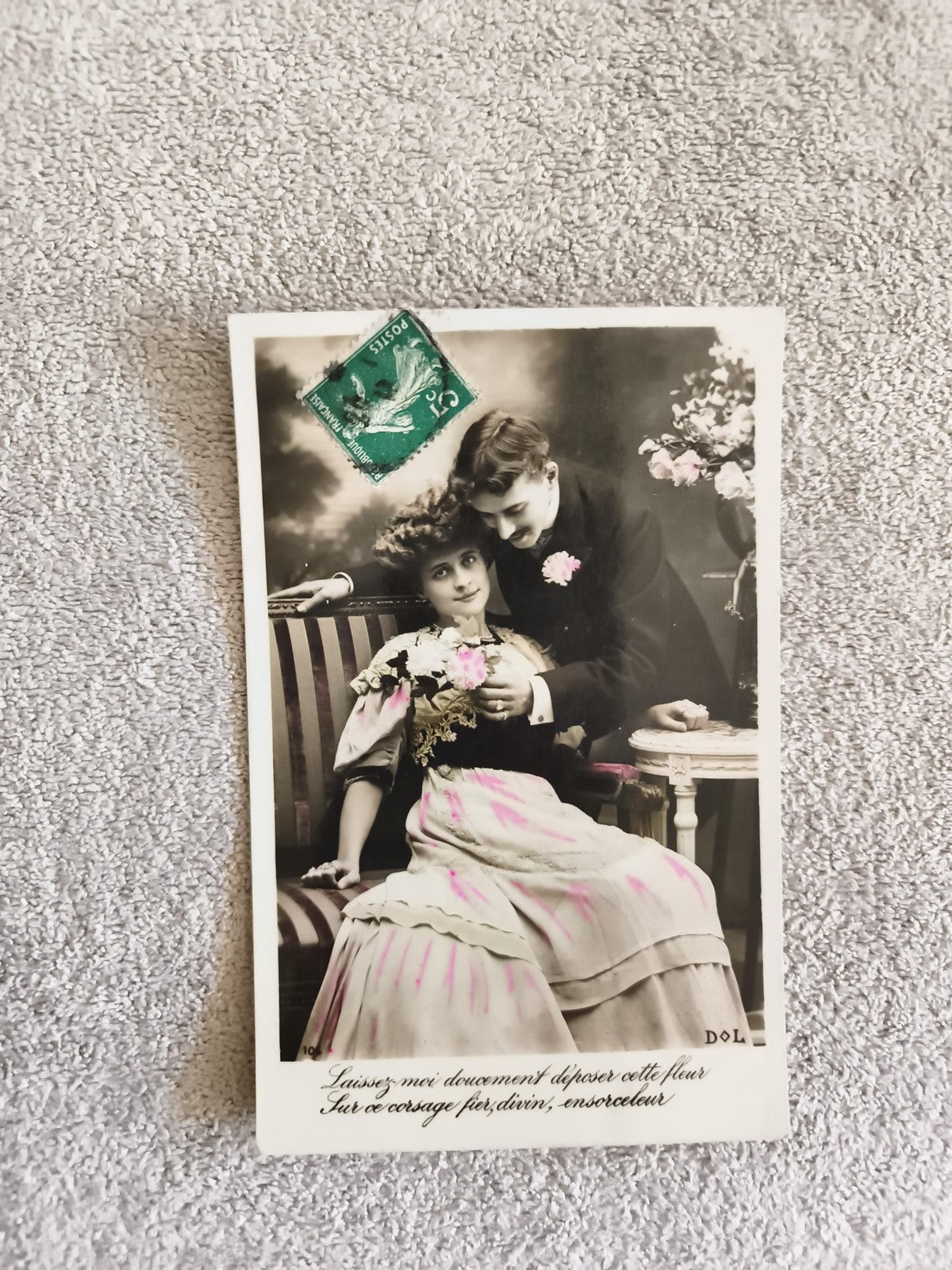 CPA ancienne romantique timbre vert France couple colorisé début XXe