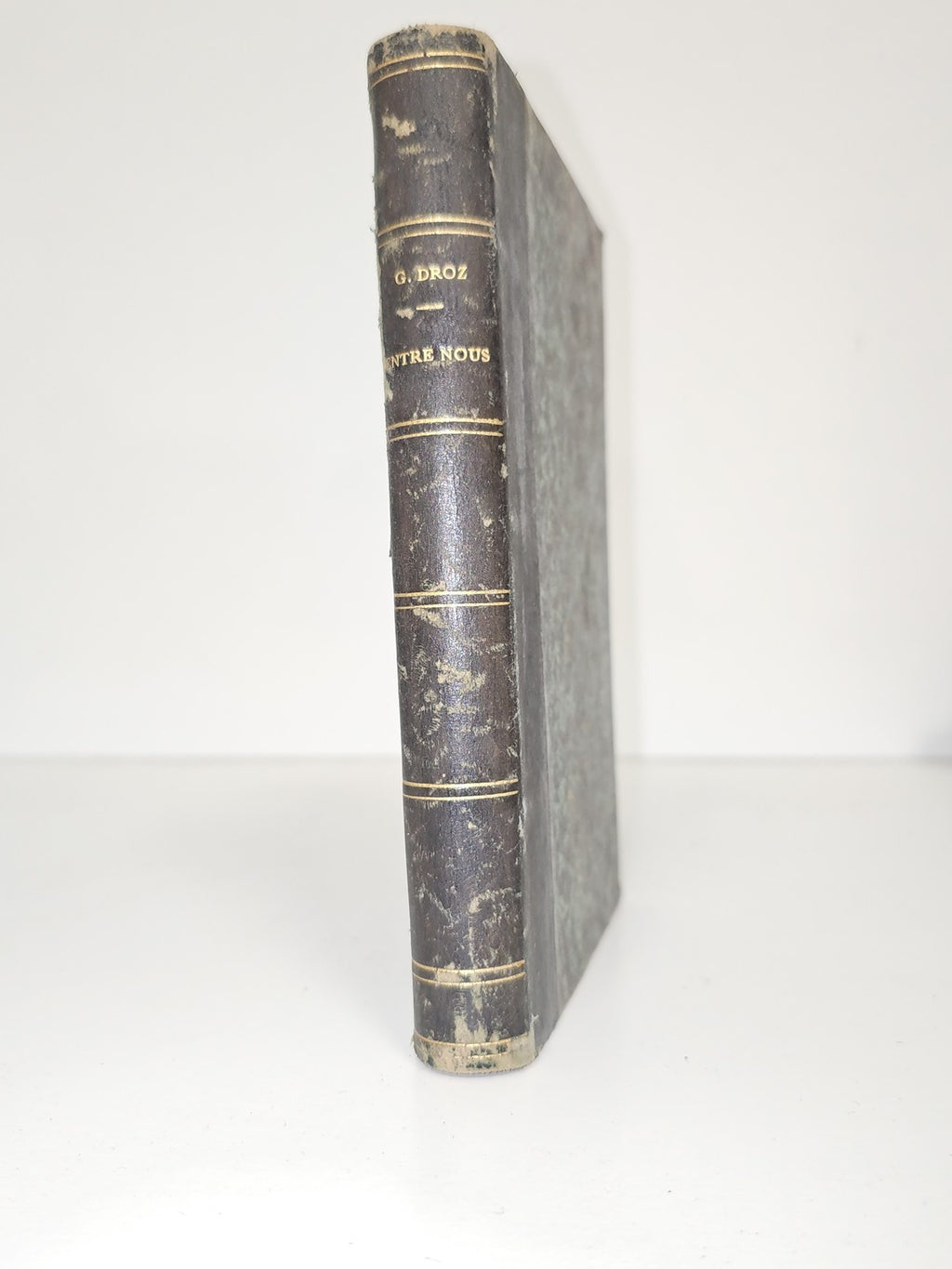 Livre ancien "Entre nous" 1878 édition vintage collection rétro rare