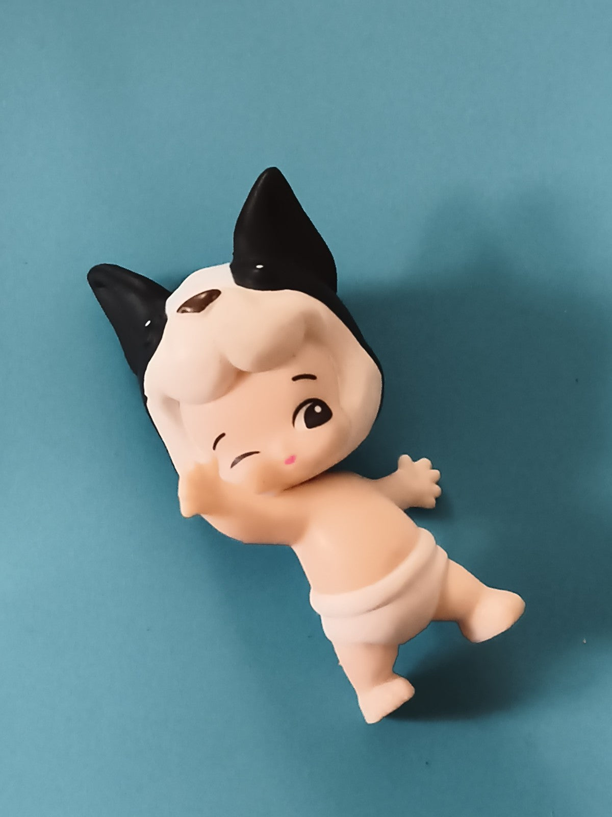 Figurine Twozies bébé animal, chapeau chien noir blanc, jouet décoratif