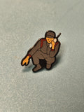 Pin's vintage soldat en uniforme gris, collection militaire rétro (Ref 4)