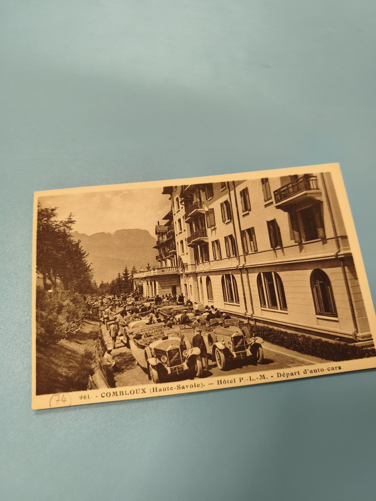 Ancienne carte postale animée Combloux Hôtel PLM autos vintage Savoie