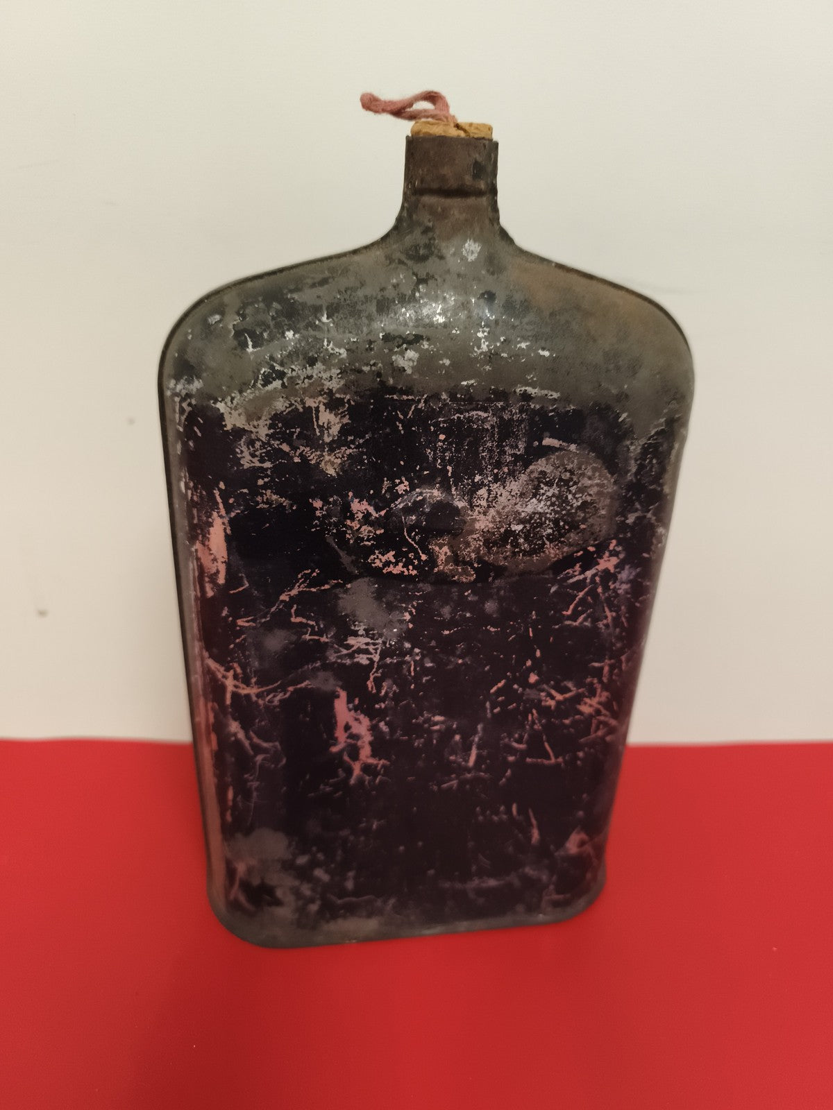 Bouteille ancienne pharmacie métal bouchon liège, flacon vintage déco