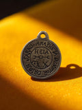 Pendentif médaille talisman vintage esprit HEIA finition métal ancien