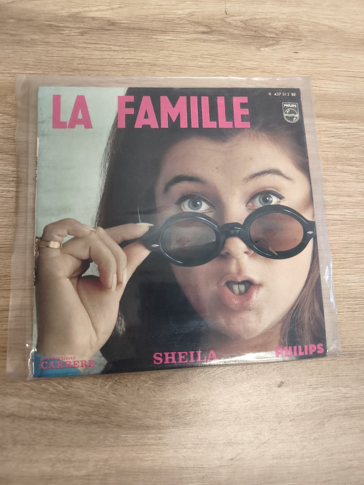 Vinyle 45 tours Sheila La Famille Philips pochette photo couleur (Ref 6)