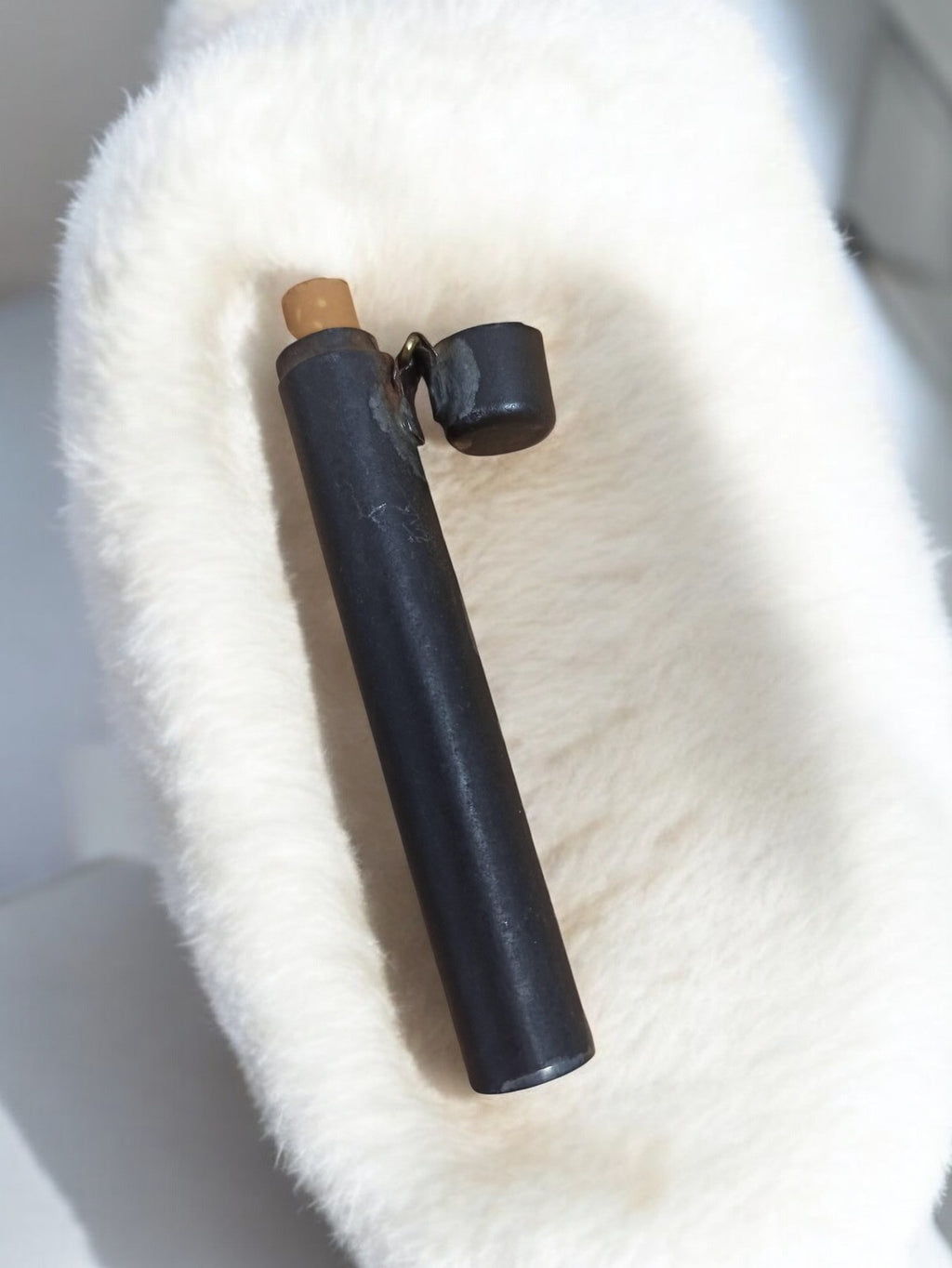 Étui à cigarette ancien militaire vintage, tube noir rétro soldat WW